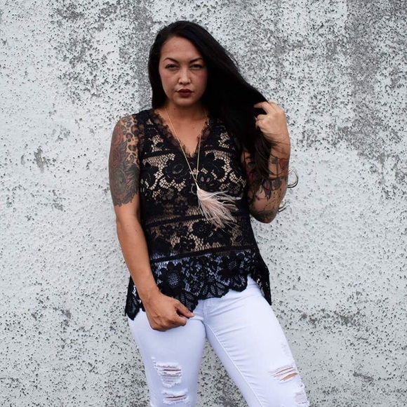 ONE MED LEFT! 🚨Black Lace Sleeveless Blouse - Picture 2 of 3